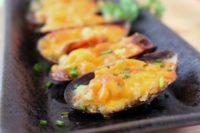 Baked Cheesy Mussels Recipe